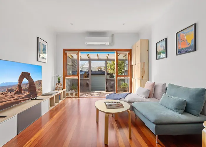 Stylish 2-Bed Cottage In Trendy Erskineville