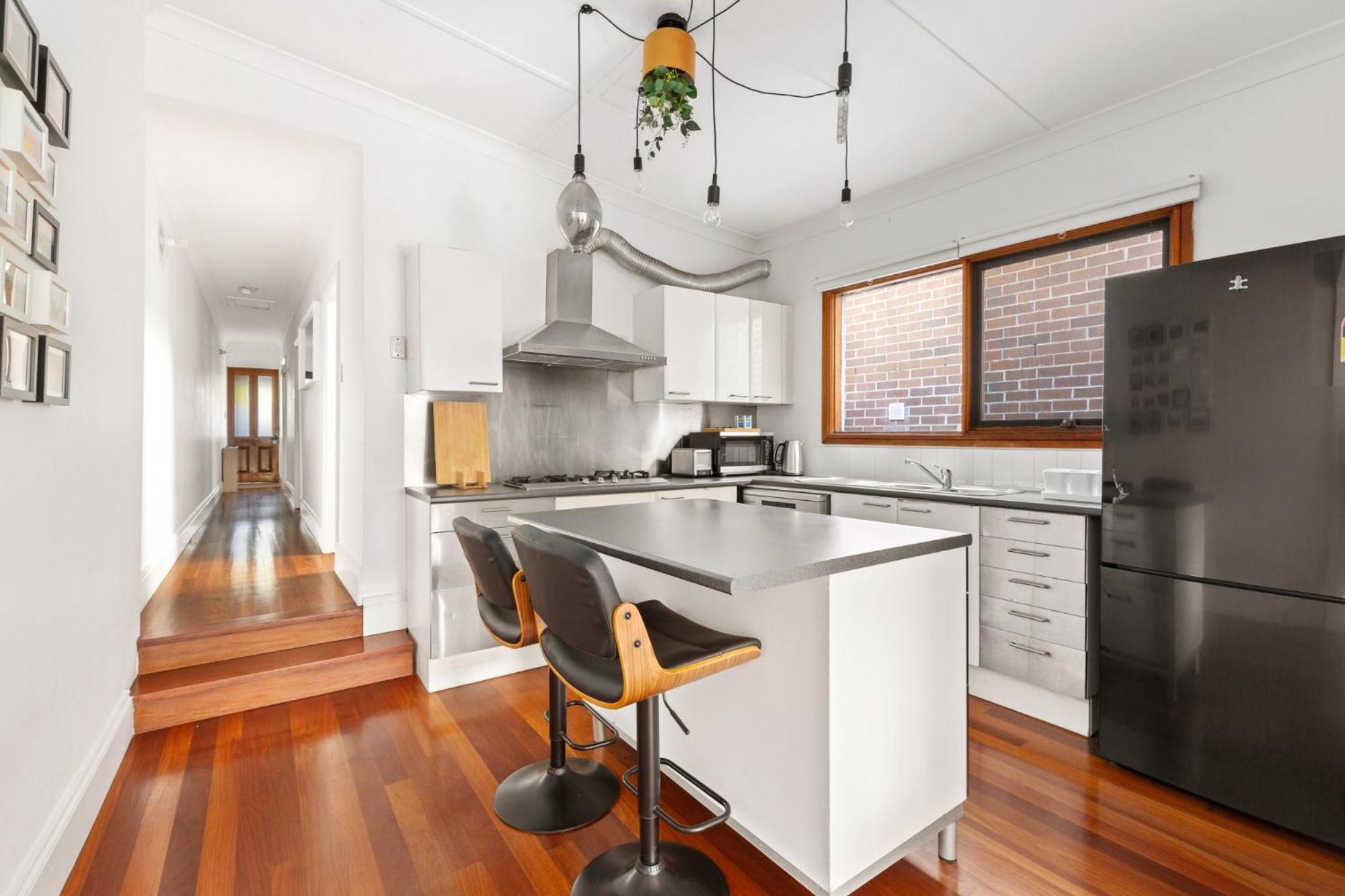 Stylish 2-bed In Trendy Erskineville *