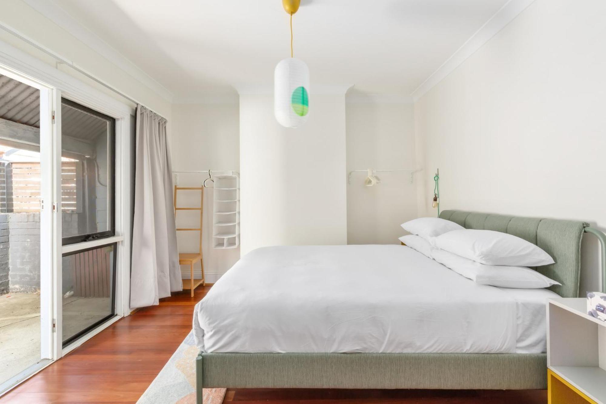 Stylish 2-bed In Trendy Erskineville Sydney