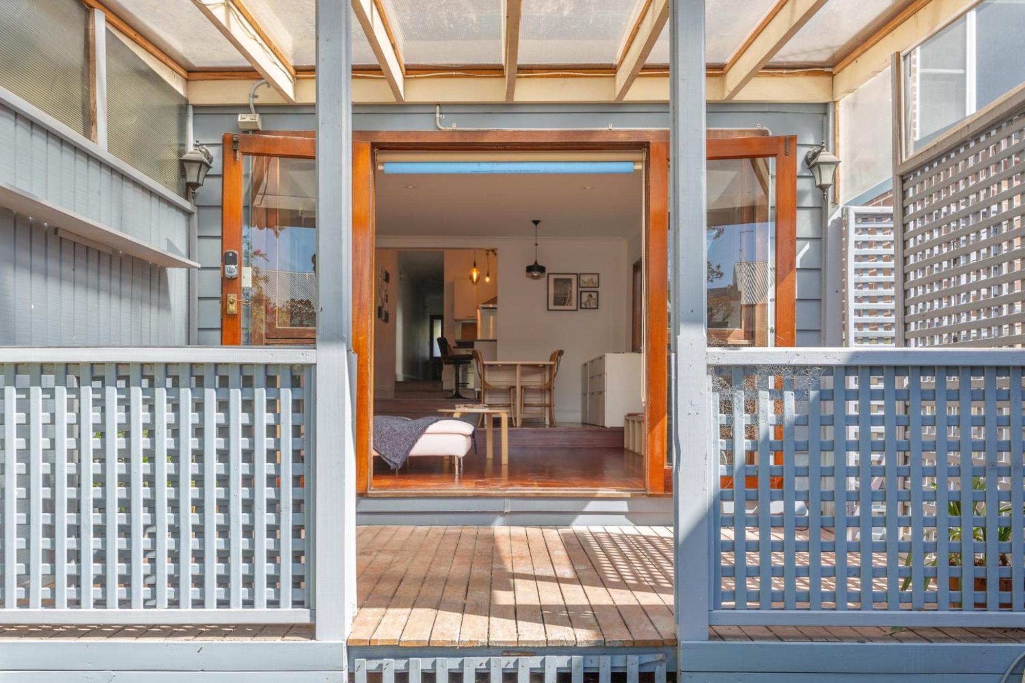 Stylish 2-bed In Trendy Erskineville